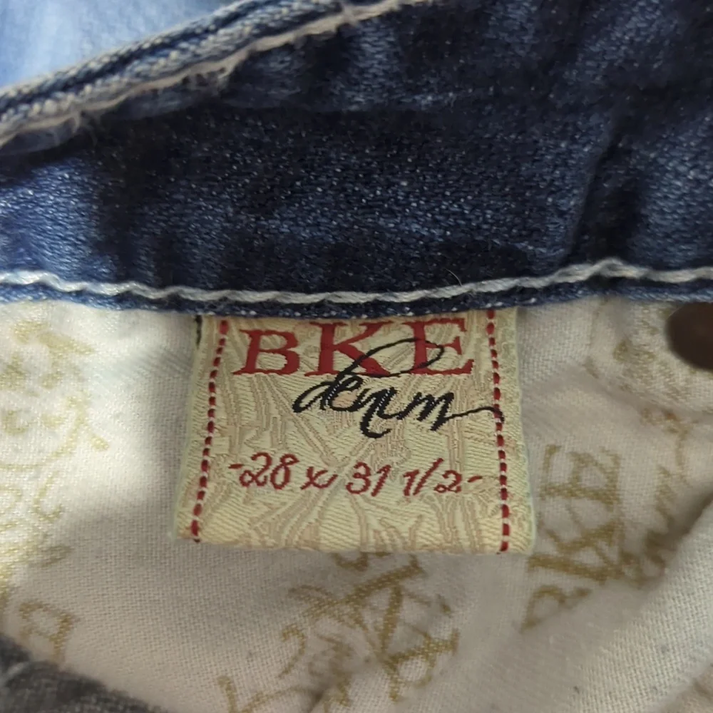 BKE Sabrina Bootcut Stretch Women's Distressed Embellished Jeans Size 28 - Picture 7 of 8